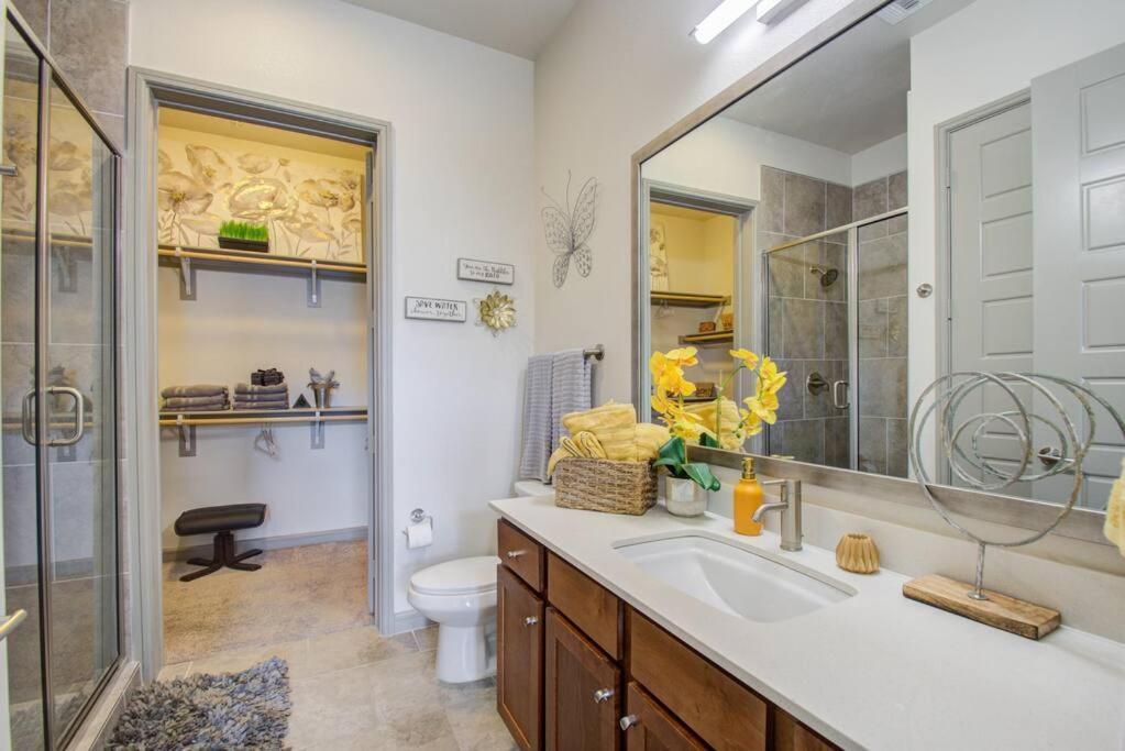 Luxury Living Downtown Houston Kingbed. Apartment Exterior photo